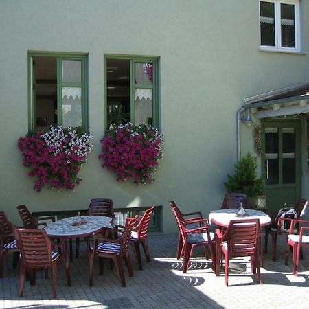 Weinstube Schwalbennest Hotel คาร์ลชตัดท์ ภายนอก รูปภาพ